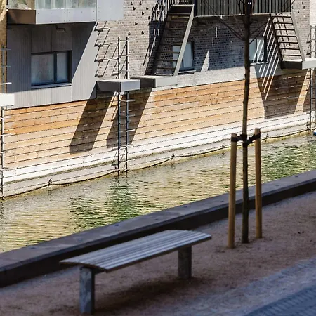 Luxury With Harbor Views דירה