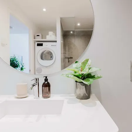 Luxury With Harbor Views Apartmán *