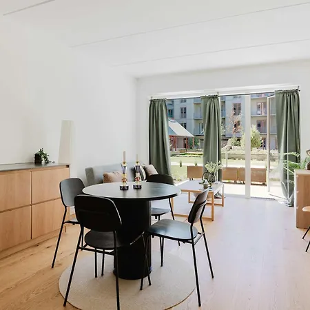 Luxury With Harbor Views דירה